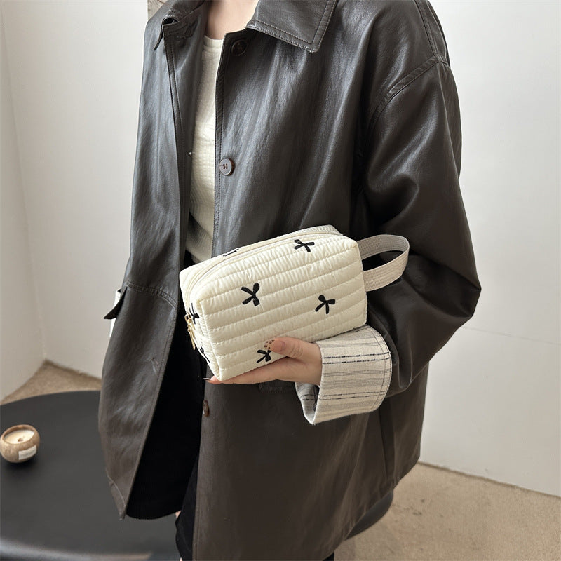 Autumn 2024 New Style Simple Beautiful Niche Design Lightweight Small Square Bag Clutch Bag Simple Casual Cosmetic Bag