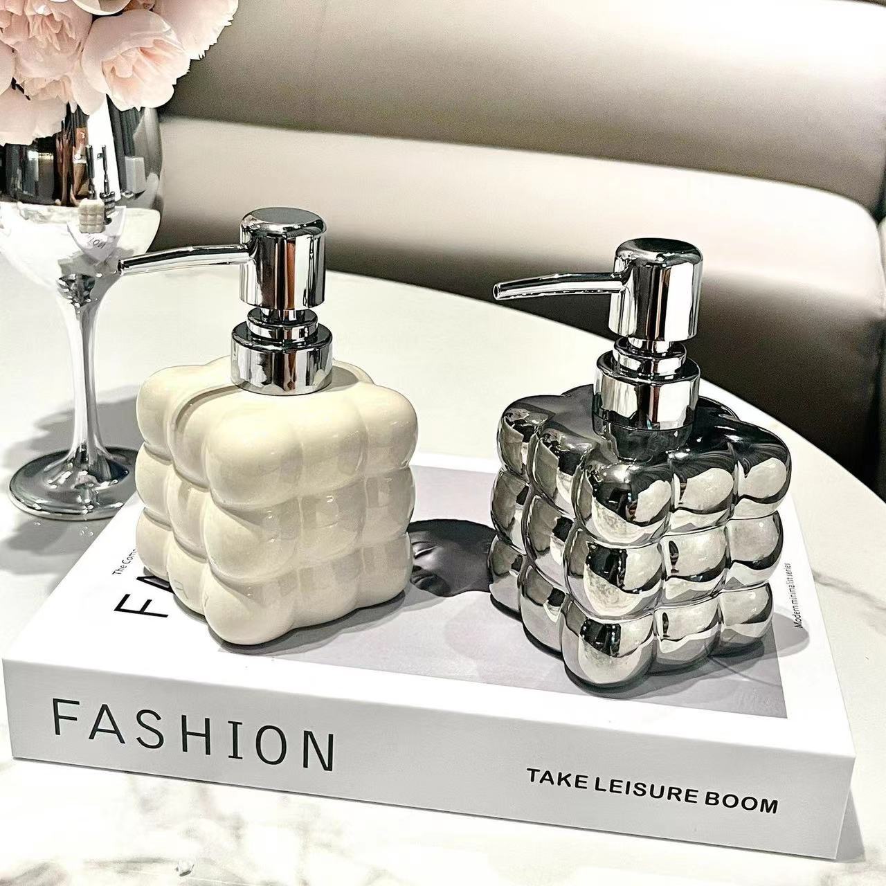 Light Luxury Bathroom Toilet Milk Bottle Liquid Sub-bottle Hand Sanitizer Bottle Shower Gel Shampoo Press Bottle Hotel Home