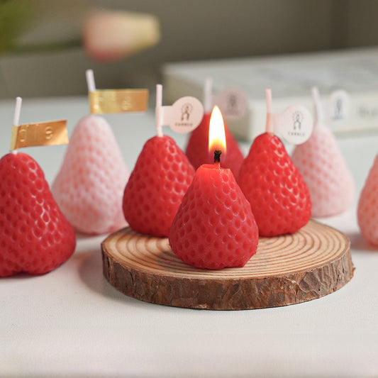 Cute Creative Soy Wax Strawberry Aromatherapy Candle Handmade Realistic Model Fragrance Candle Birthday Party Favors
